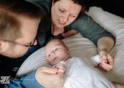 Familiefoto tijdens een baby lifestyle fotoreportage in Gouda