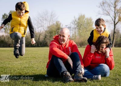 Fotoshoot vol plezier familie kinderfotograaf Gouda Reeuwijk